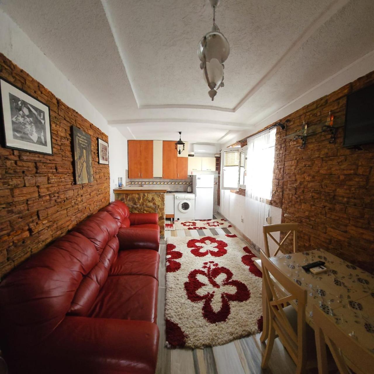 בודווה Apartman Studio Nedovic מראה חיצוני תמונה
